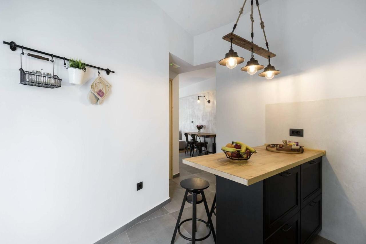 Atmospheric Apartment Near Acropolis By Cloudkeys Атина Екстериор снимка